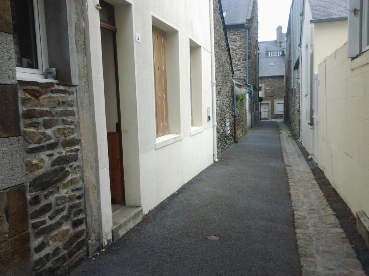 Appartement Rue Nationale - Port De La Houle Канкаль Экстерьер фото